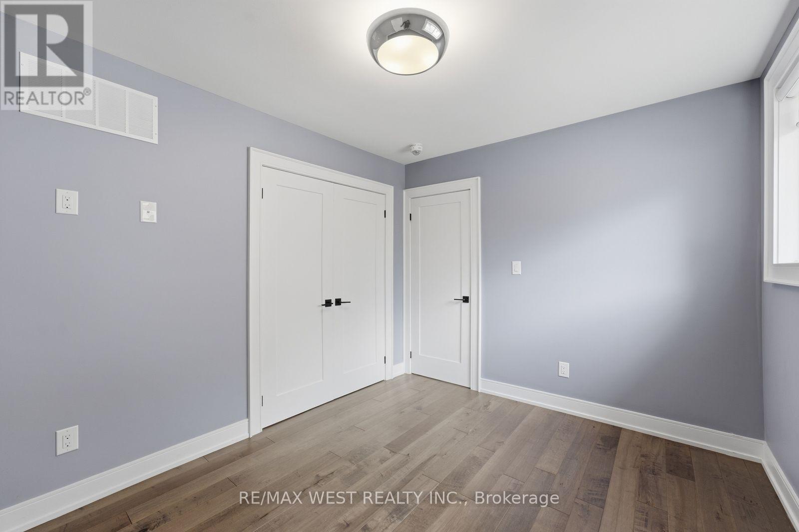 56 Seaton Drive, Aurora, ON