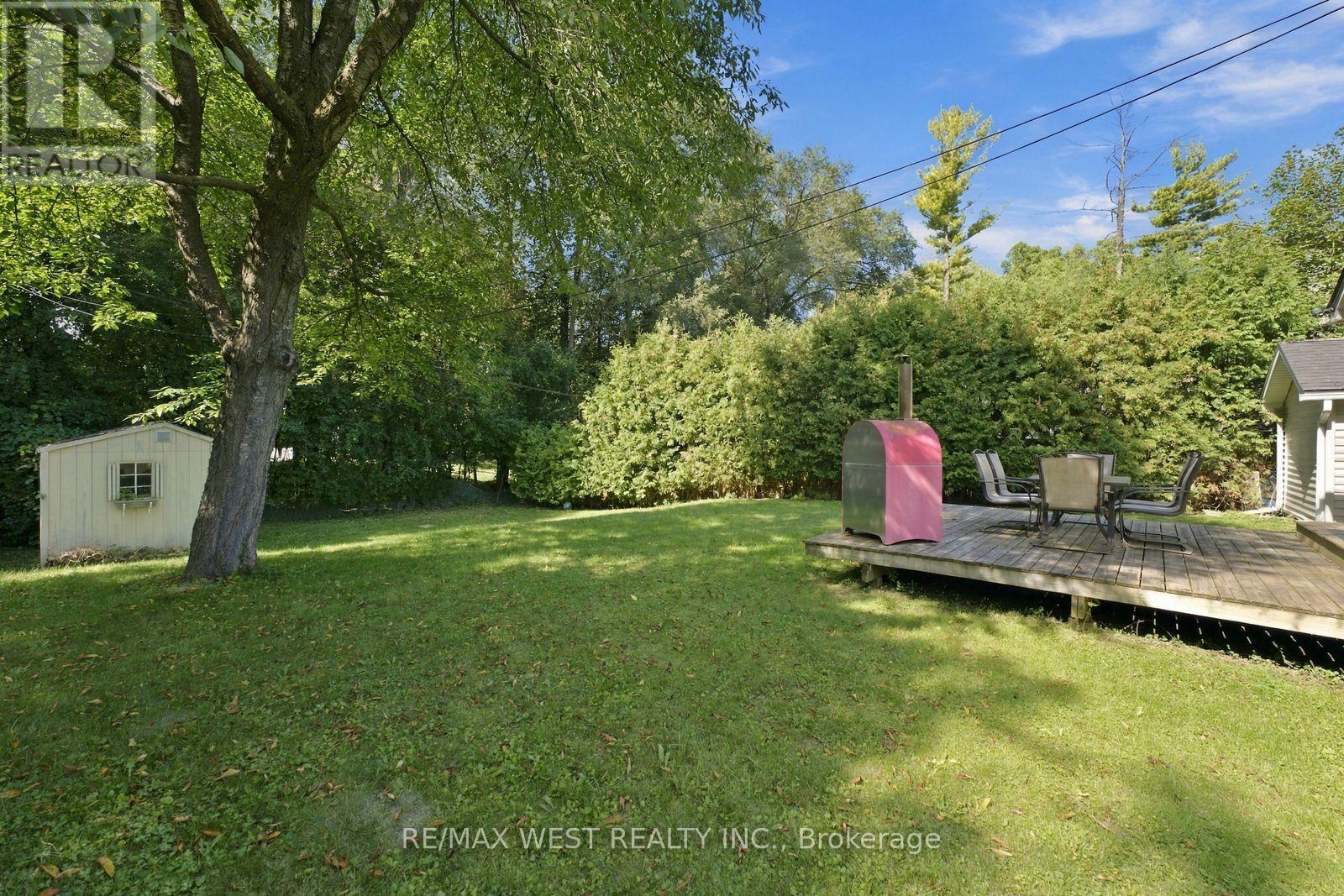 56 Seaton Drive, Aurora, ON