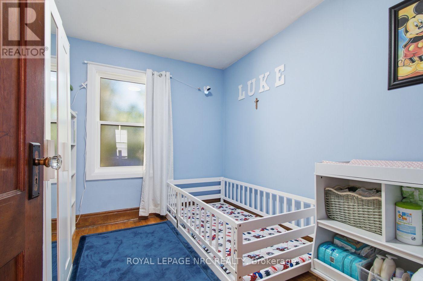 Main floor bedroom #2 - 79 Carlton Street, St. Catharines (Haig), ON