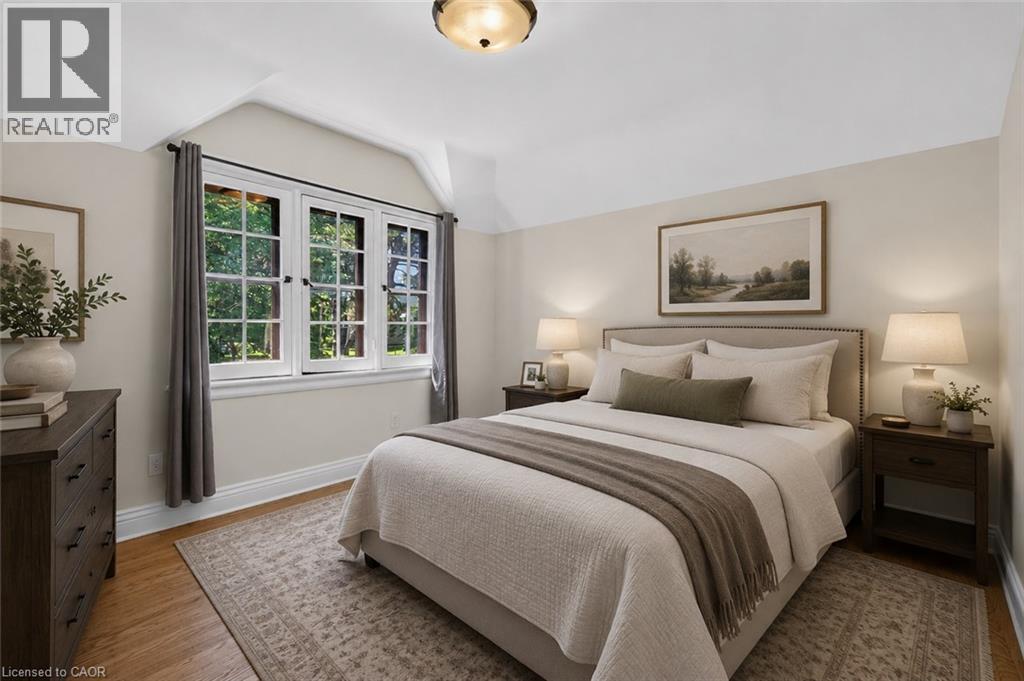 VIRTUALLY STAGED - 4 Forsyth Avenue N, Hamilton, ON