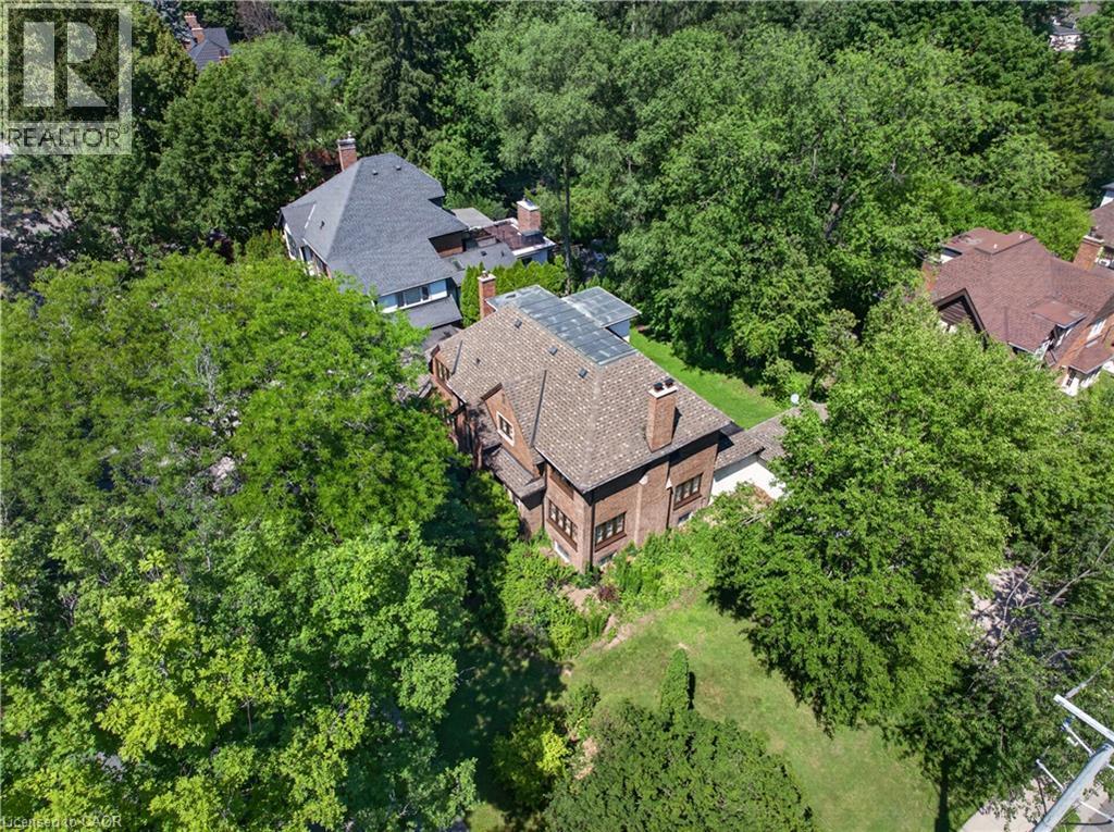 4 Forsyth Avenue N, Hamilton, ON