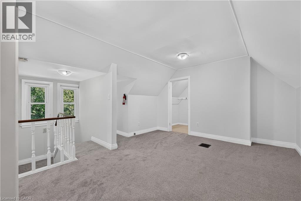 4 Forsyth Avenue N, Hamilton, ON