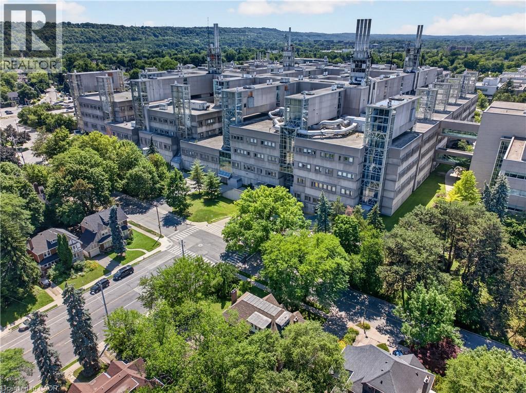 4 Forsyth Avenue N, Hamilton, ON