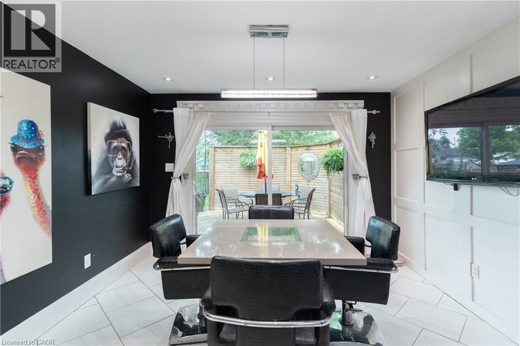 83 East 15Th Street, Hamilton, ON