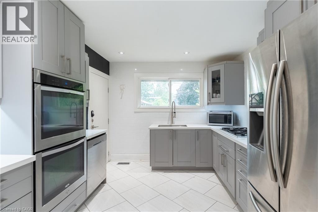 83 East 15Th Street, Hamilton, ON