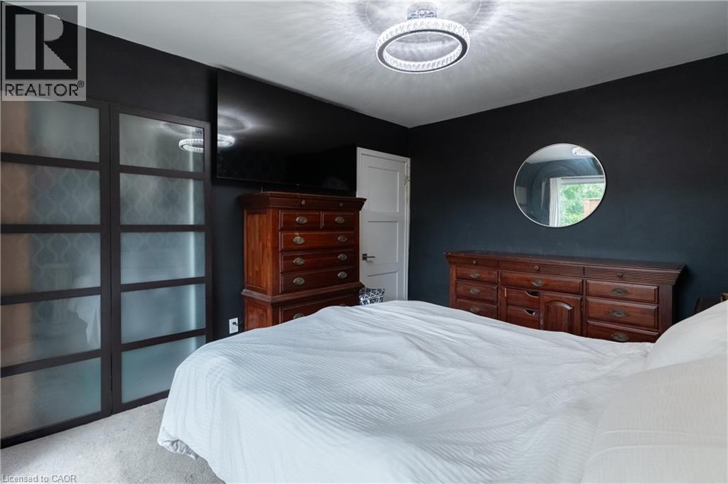 1st FL BDR - 83 East 15Th Street, Hamilton, ON