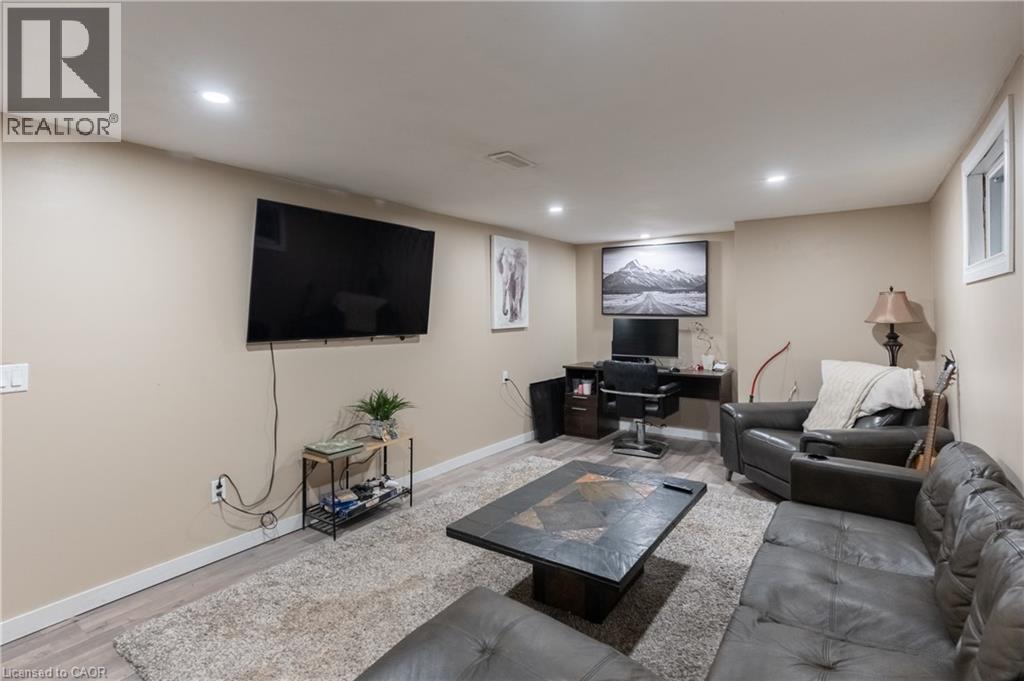 Basement Rec RM - 83 East 15Th Street, Hamilton, ON