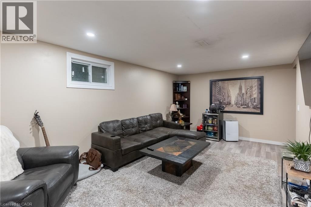 Basement Rec RM - 83 East 15Th Street, Hamilton, ON