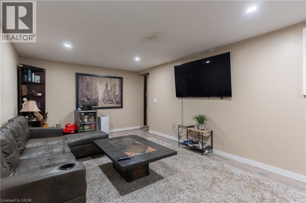 Basement Rec RM - 83 East 15Th Street, Hamilton, ON