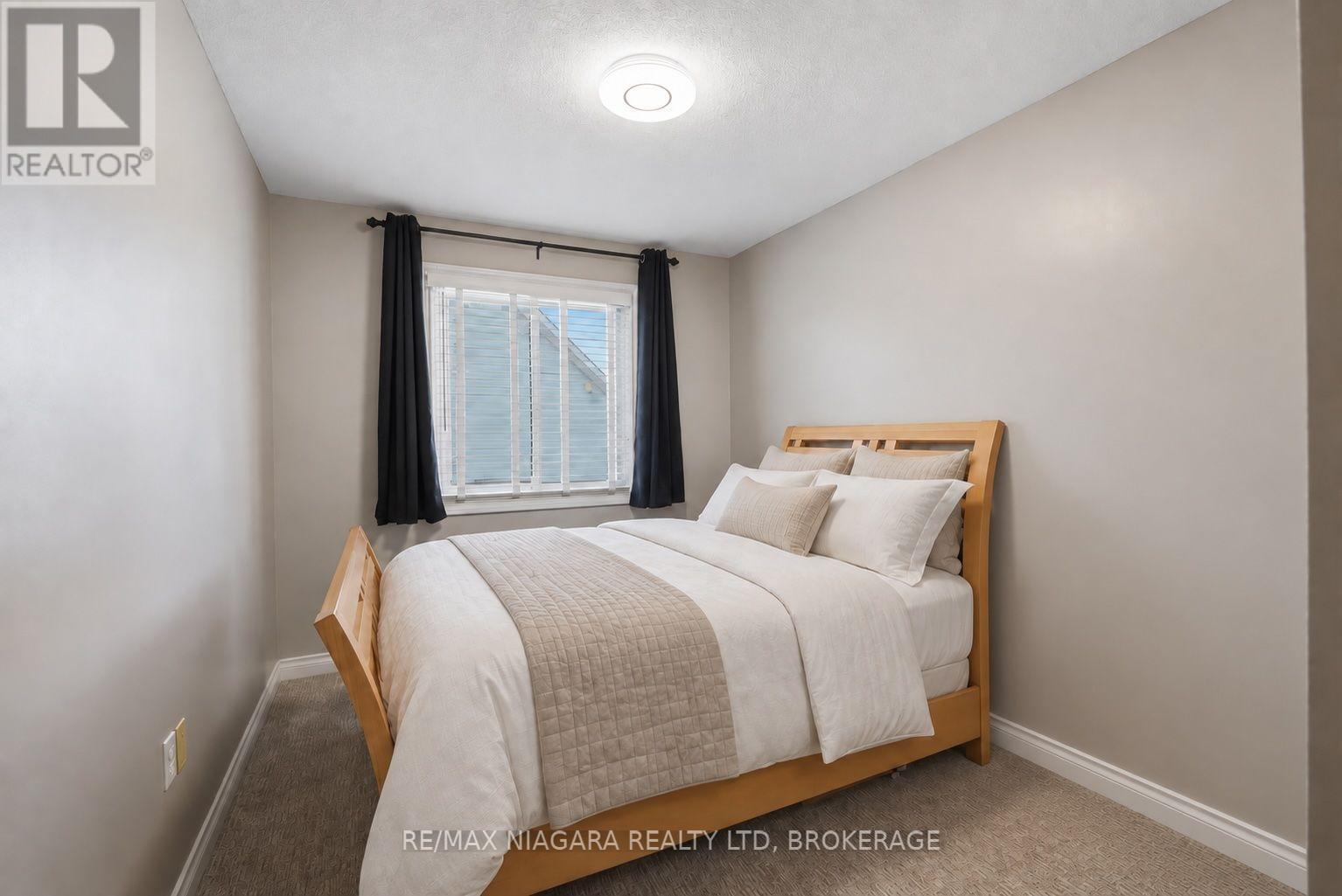 Virtually Staged - 5 Thorn Place, St. Catharines (Grapeview), ON