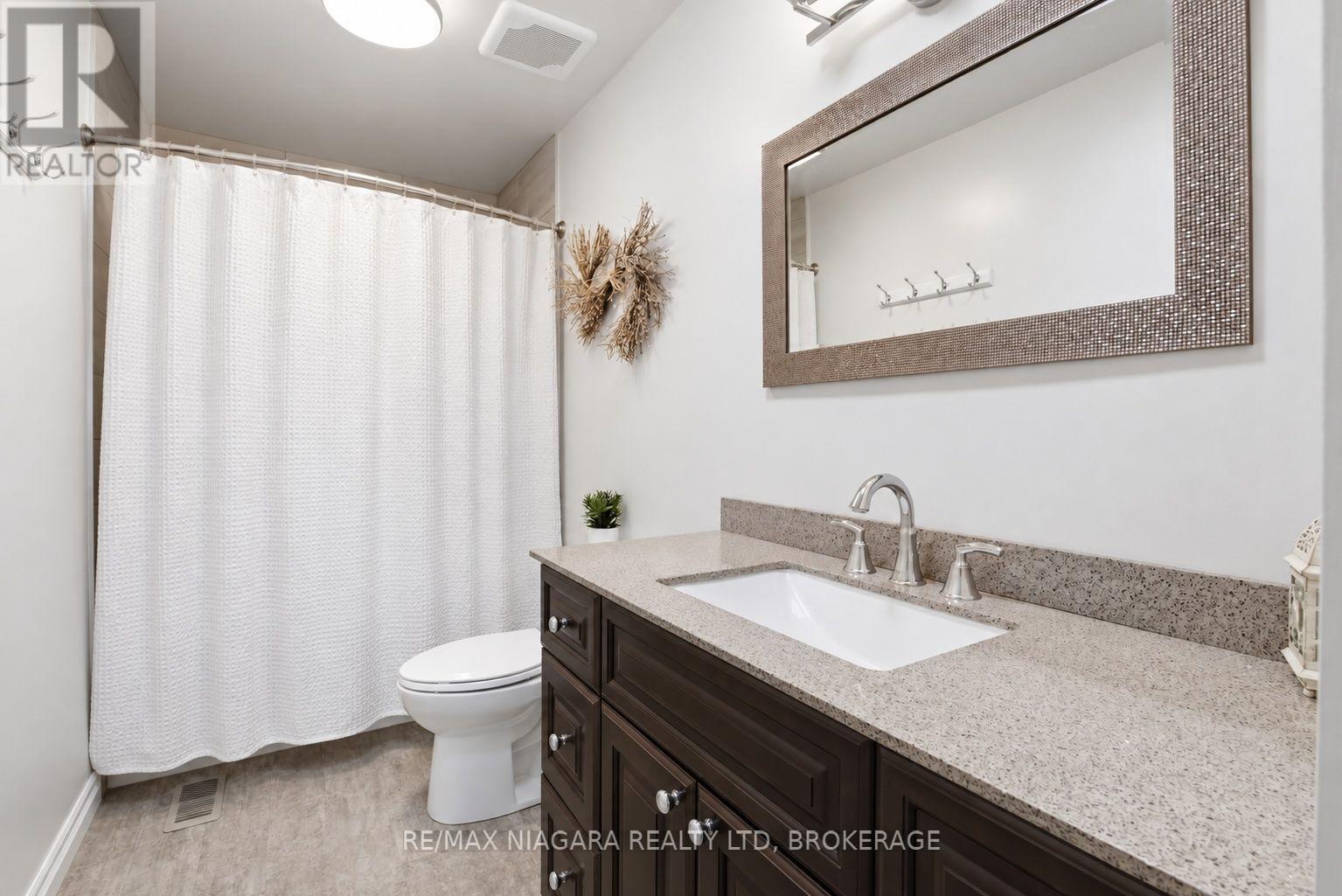 5 Thorn Place, St. Catharines (Grapeview), ON