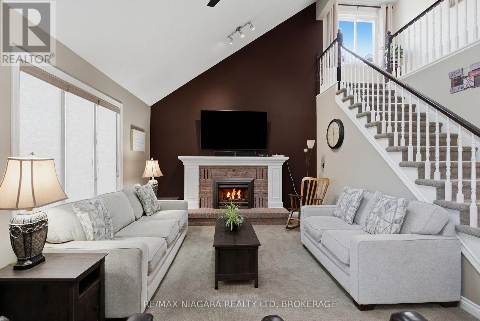 5 Thorn Place, St. Catharines (Grapeview), ON