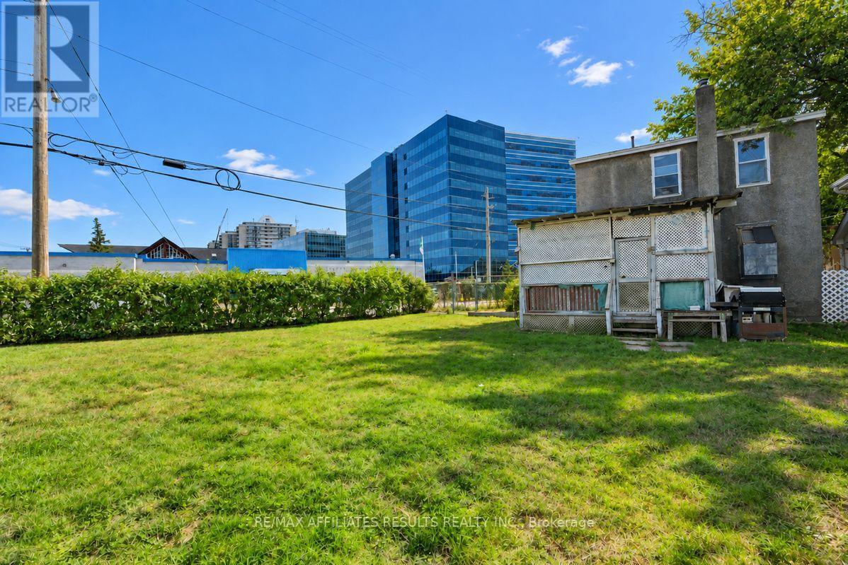 321 Savard Avenue, Ottawa, ON