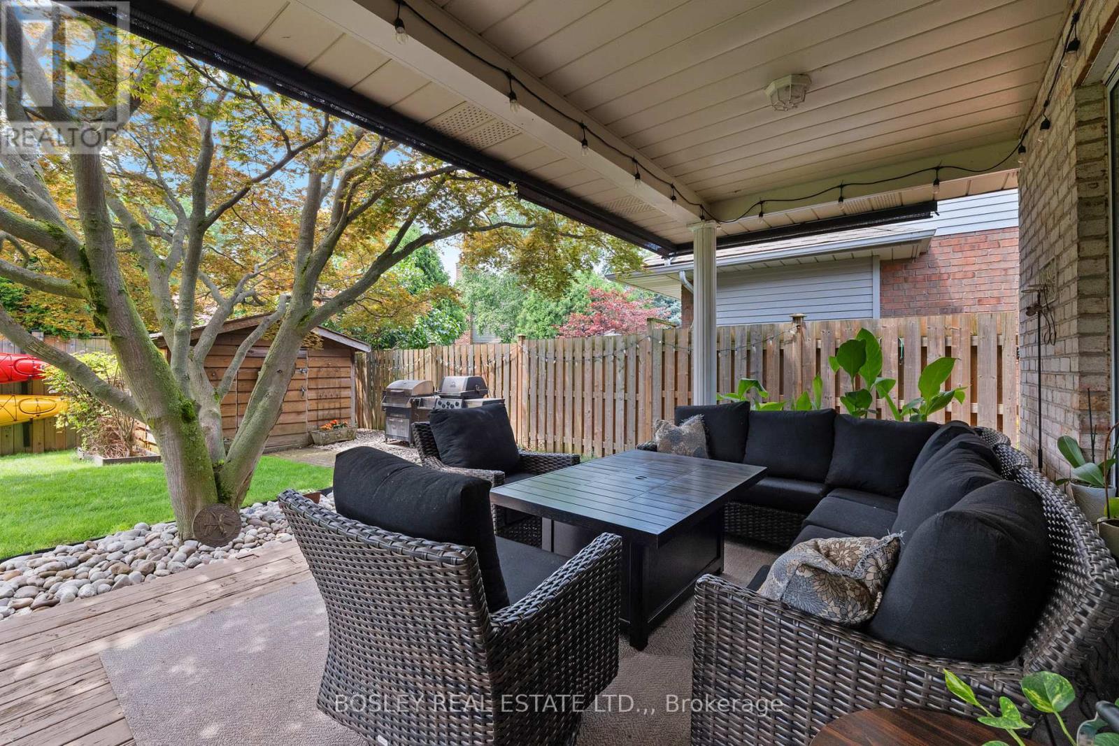 Covered patio off the kitchen - 28 Arbour Glen Drive, St. Catharines (Grapeview), ON