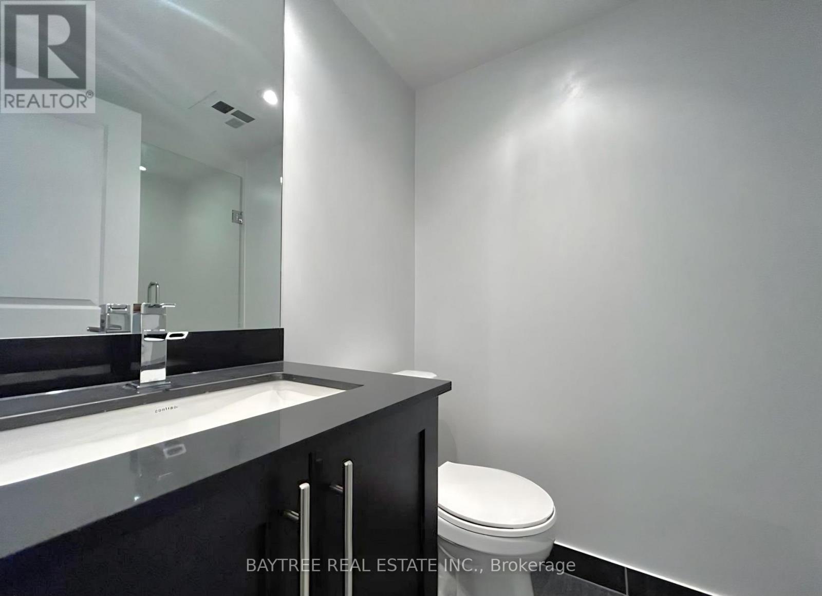 1109 - 400 Adelaide Street E, Toronto, ON