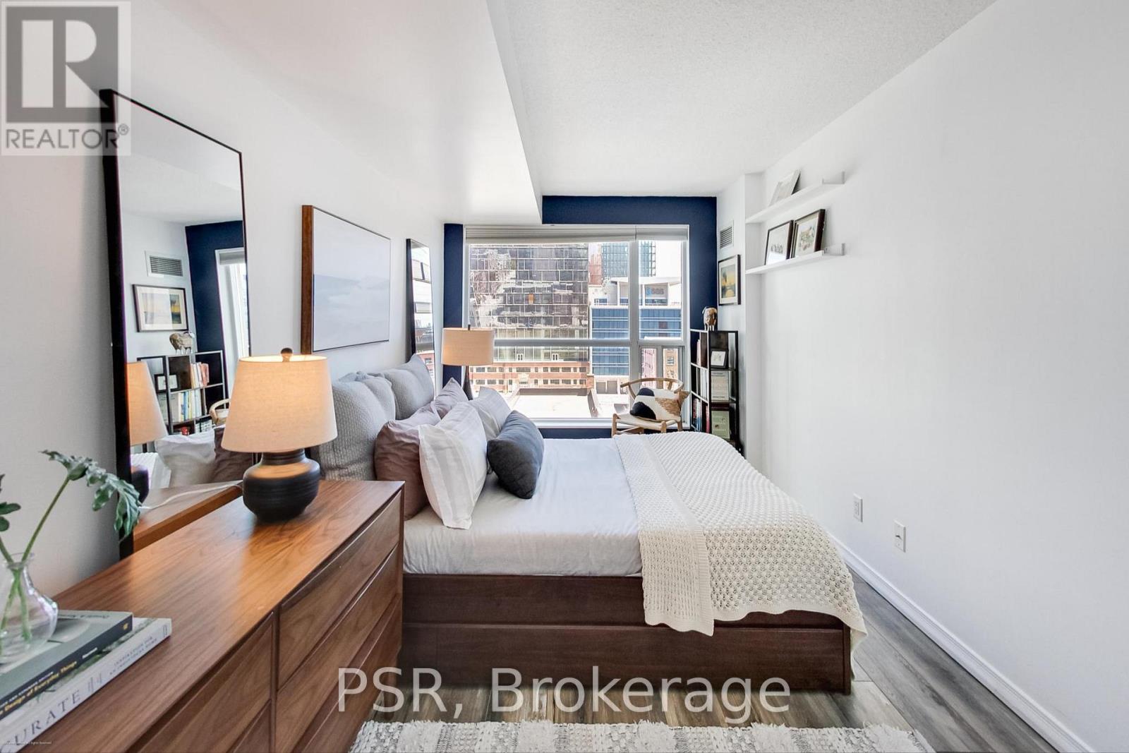 1023 - 230 King Street E, Toronto, ON