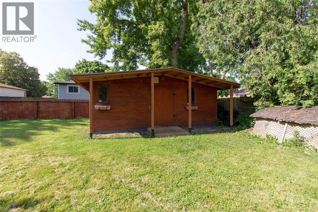 1123 Cardiff Court, Sarnia, ON