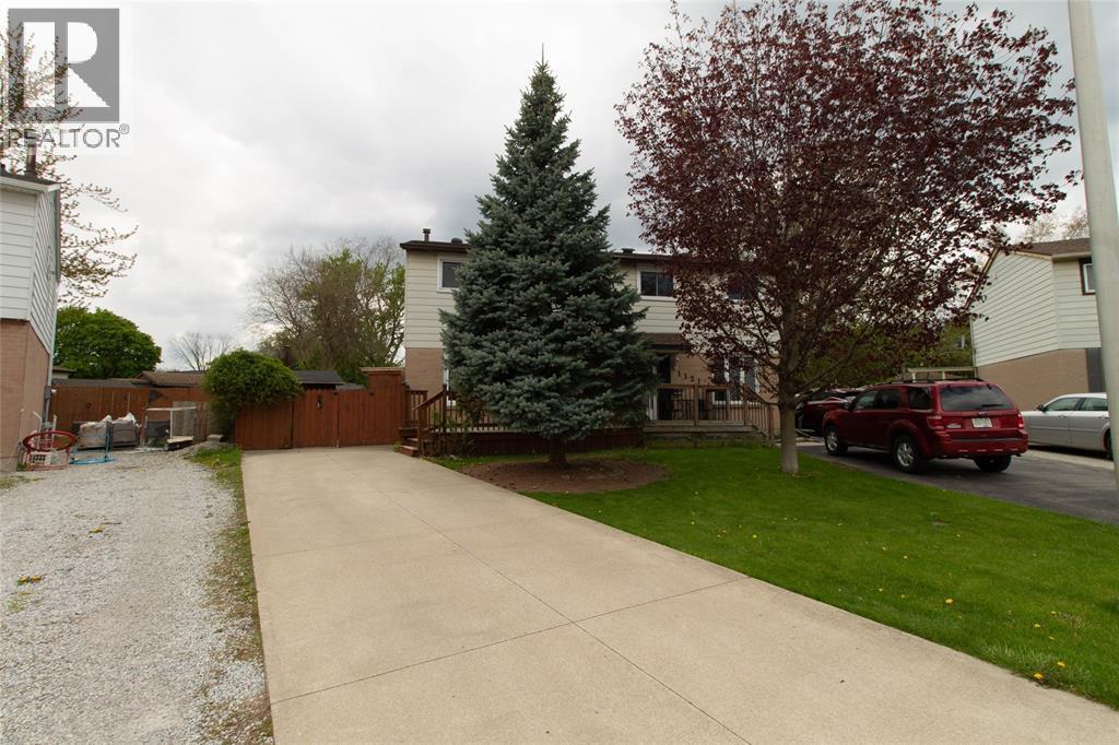 1123 Cardiff Court, Sarnia, ON