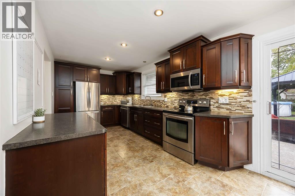1262 Severin Drive South, Sarnia, ON