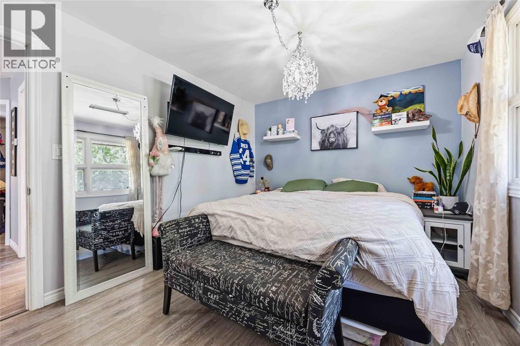 534 Tom Street, Petrolia, ON