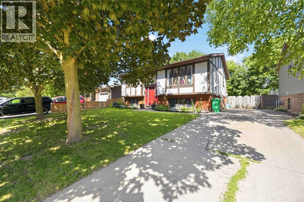 534 Tom Street, Petrolia, ON