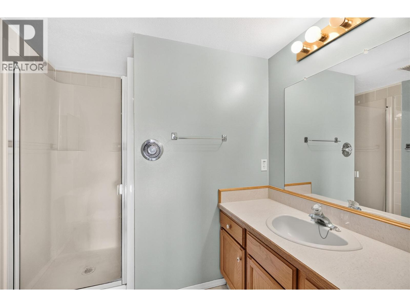 133 Winnipeg Street Unit# 204, Penticton, BC