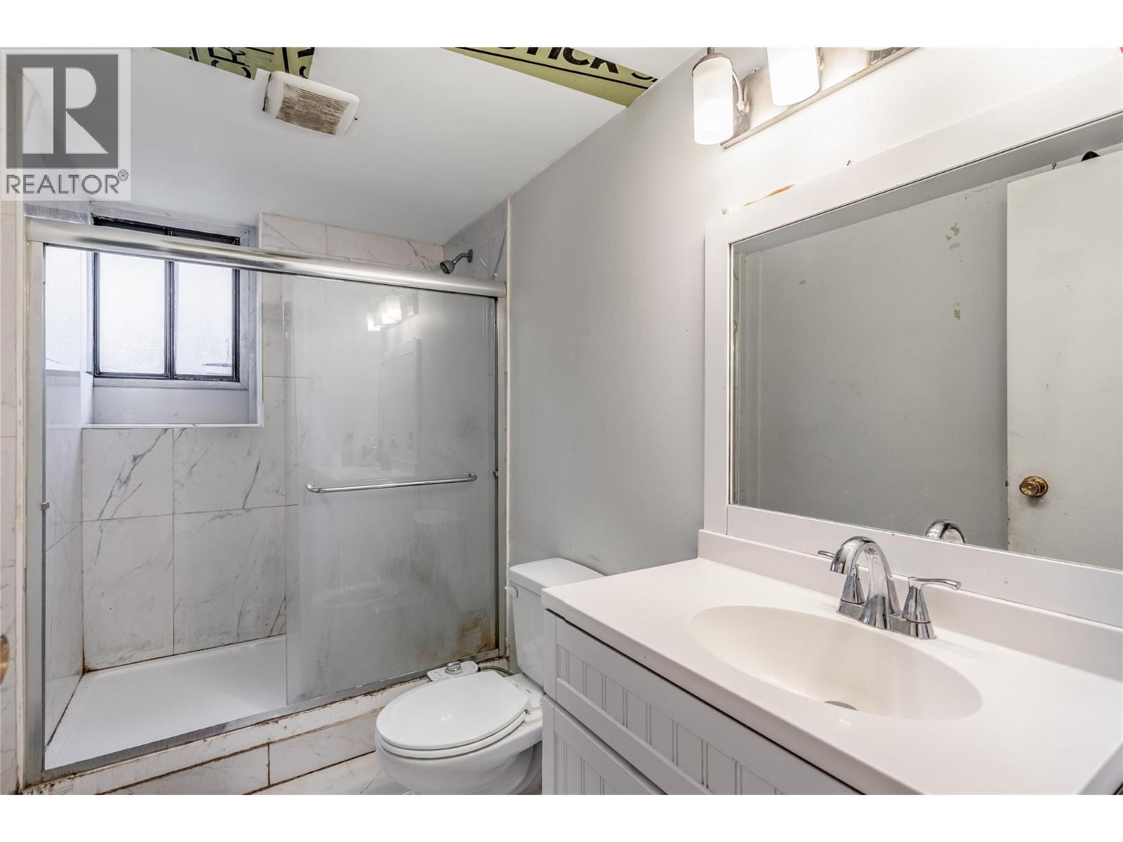 Legal Suite Bathroom - 758 Josselyn Court, Kelowna, BC