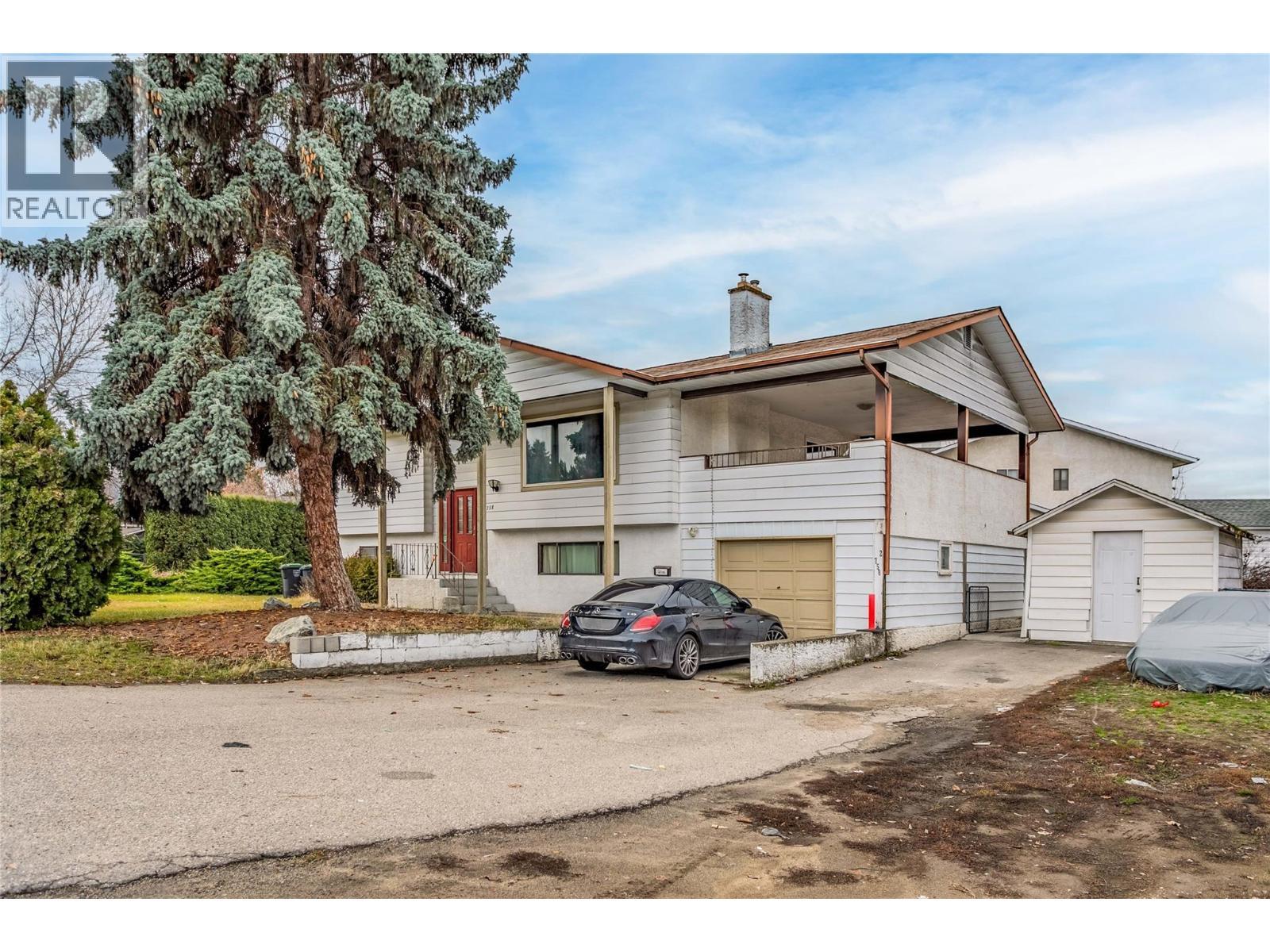 758 Josselyn Court, Kelowna, BC