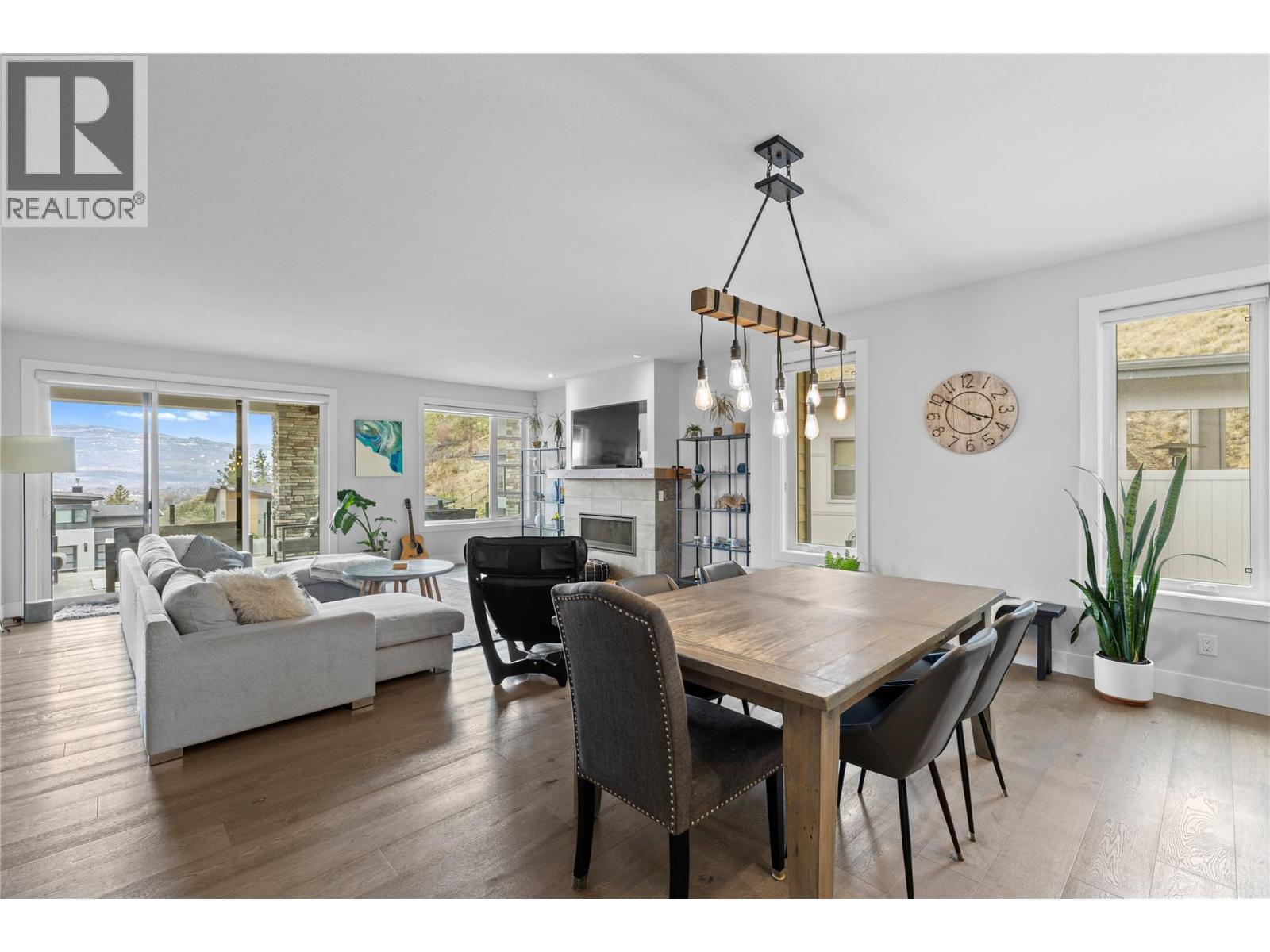 876 Boynton Place, Kelowna, BC