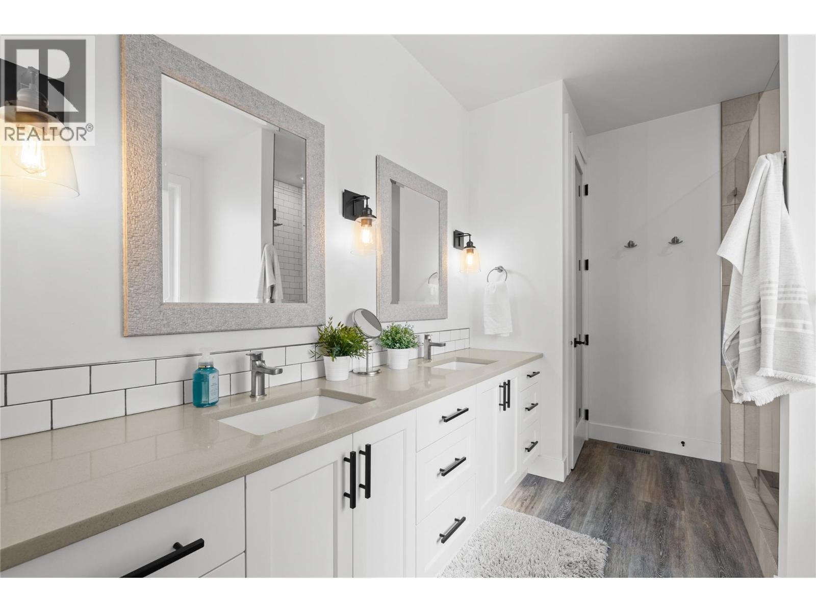 876 Boynton Place, Kelowna, BC