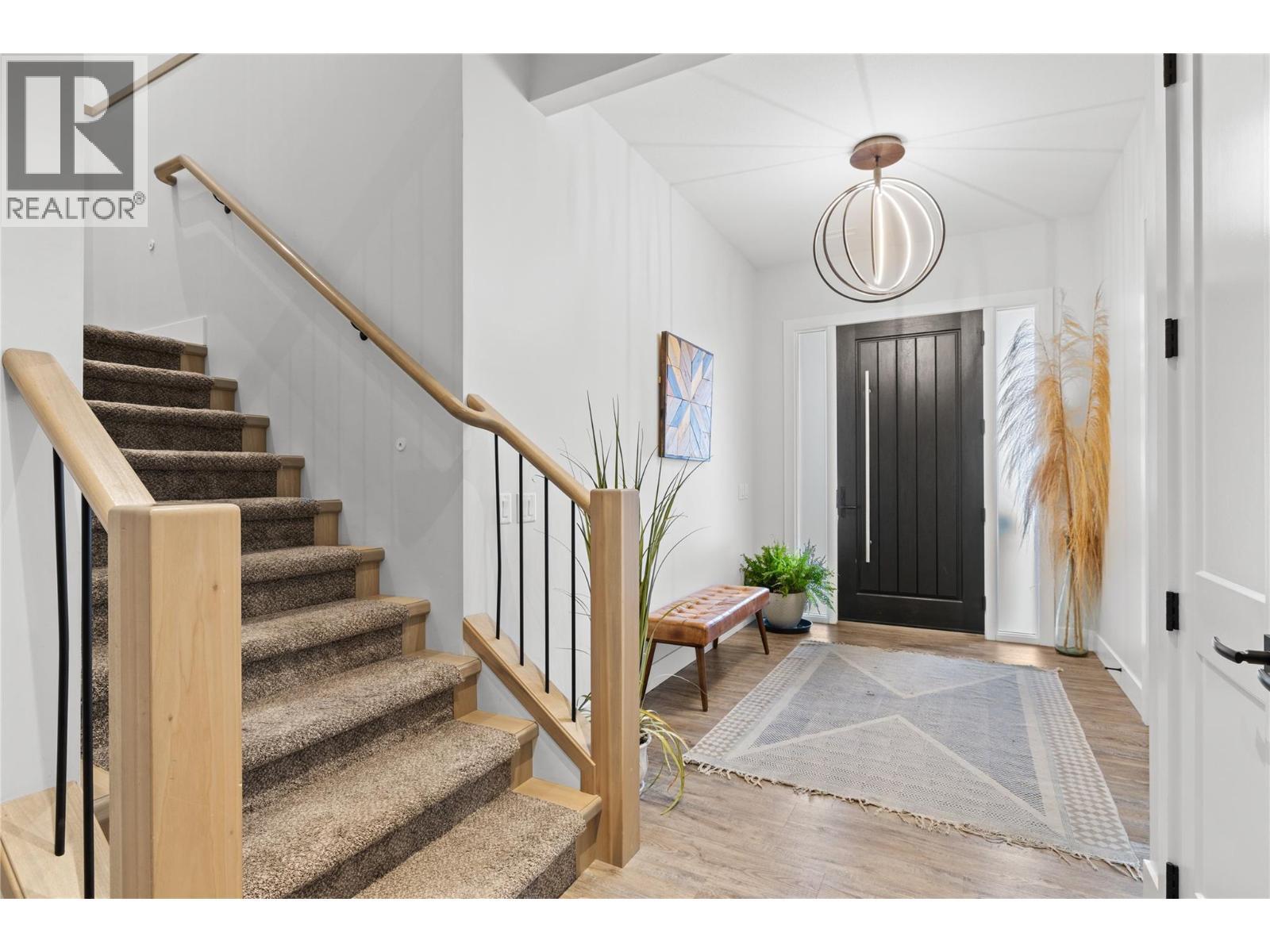 876 Boynton Place, Kelowna, BC