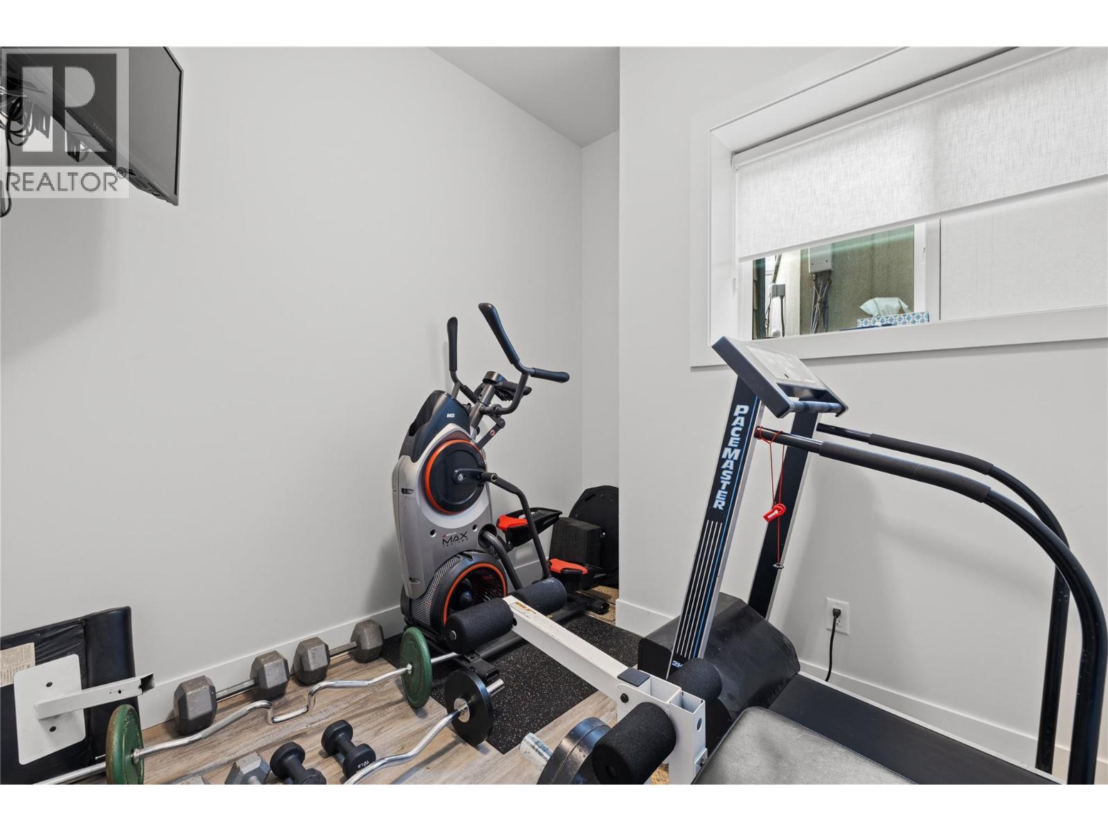 876 Boynton Place, Kelowna, BC