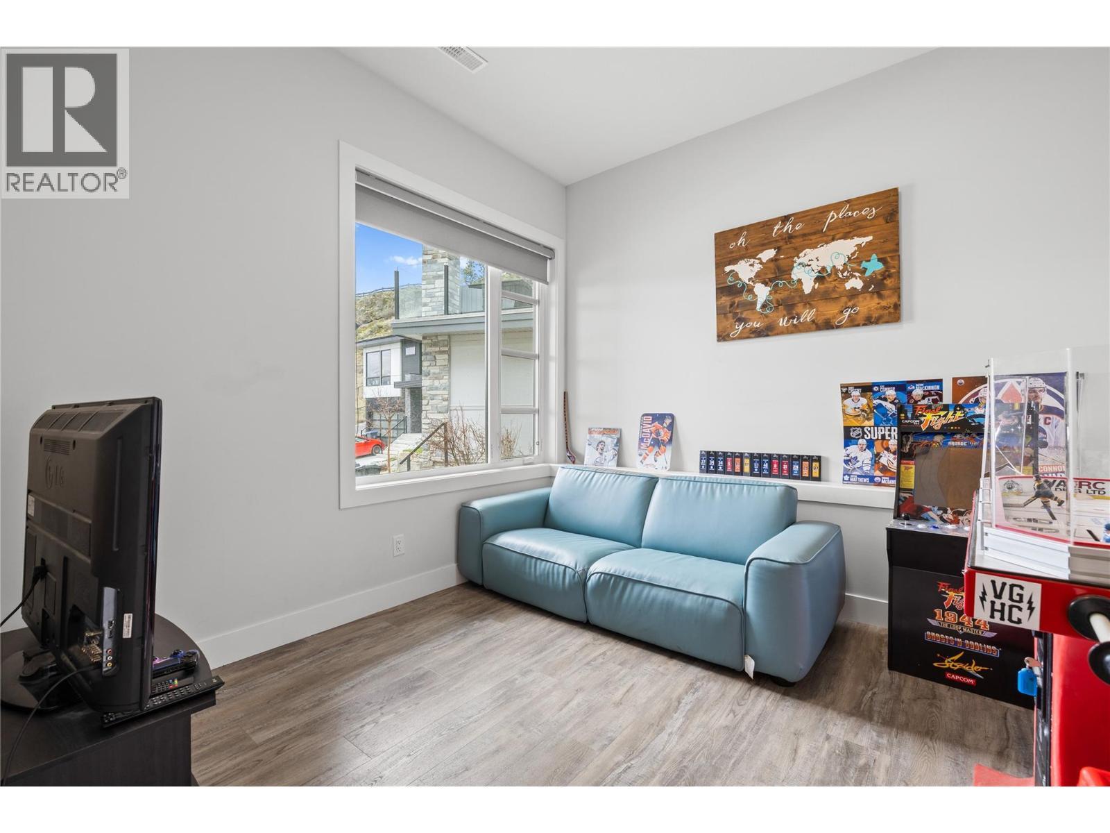 876 Boynton Place, Kelowna, BC