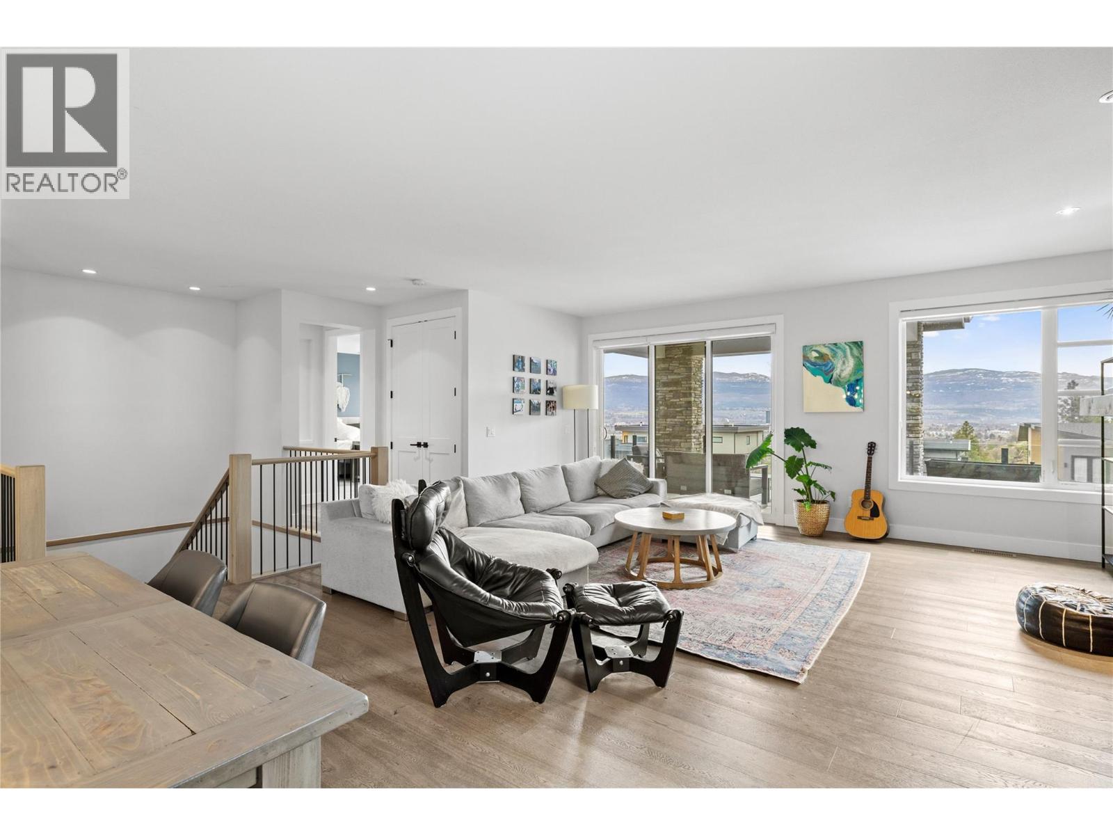 876 Boynton Place, Kelowna, BC