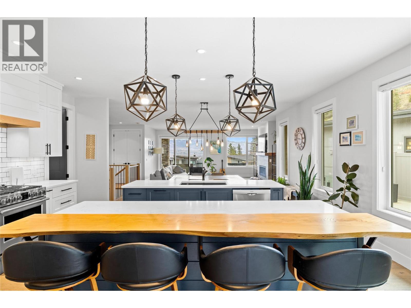 876 Boynton Place, Kelowna, BC