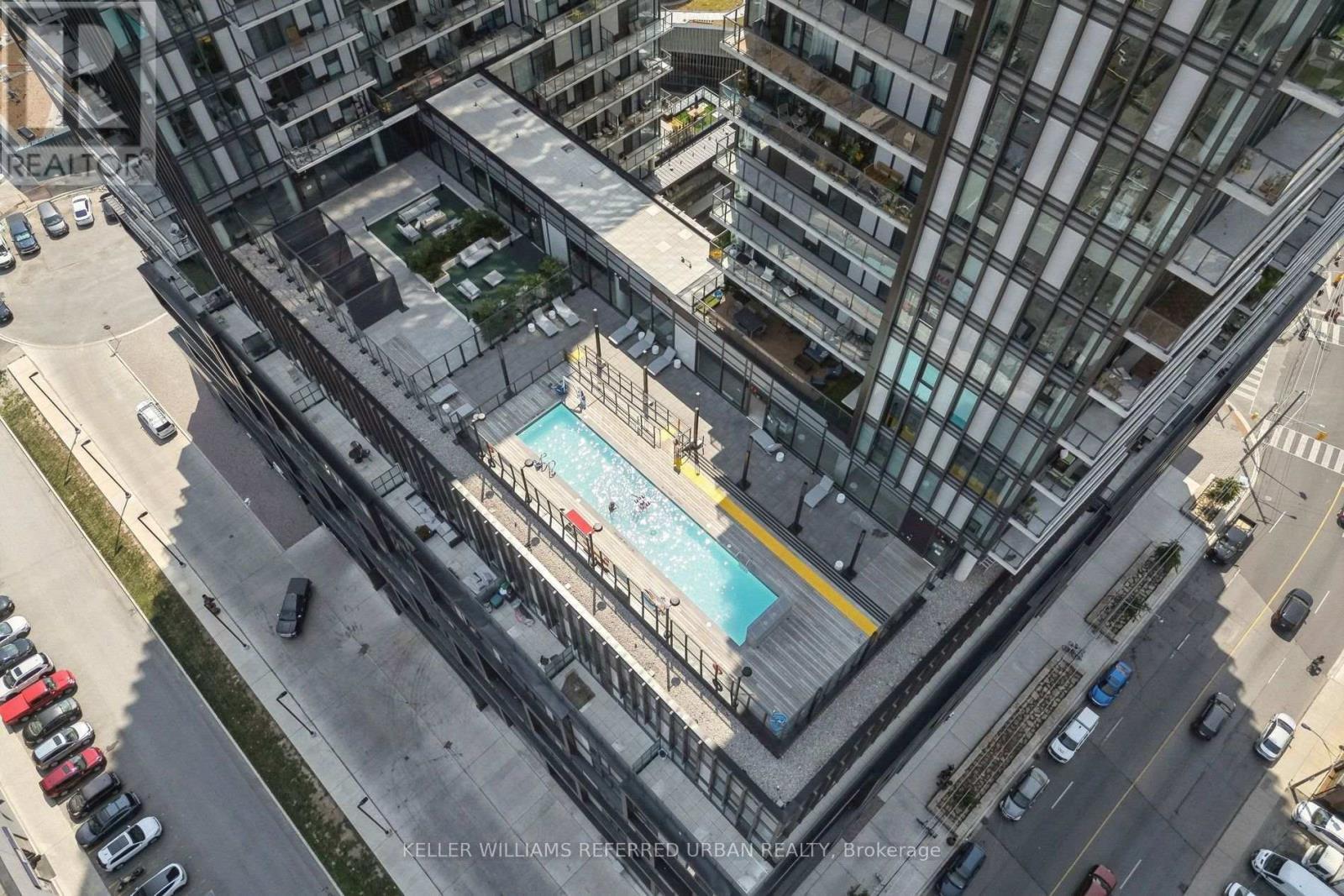 702 - 10 Graphophone Grove, Toronto, ON