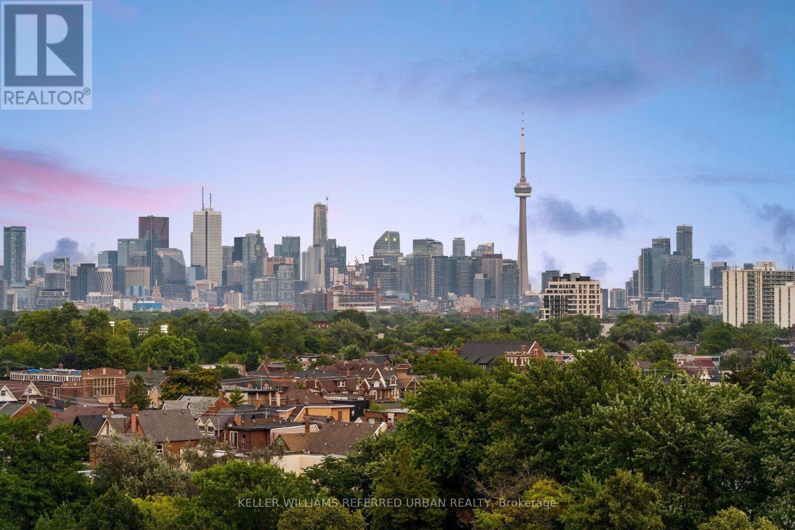 702 - 10 Graphophone Grove, Toronto, ON