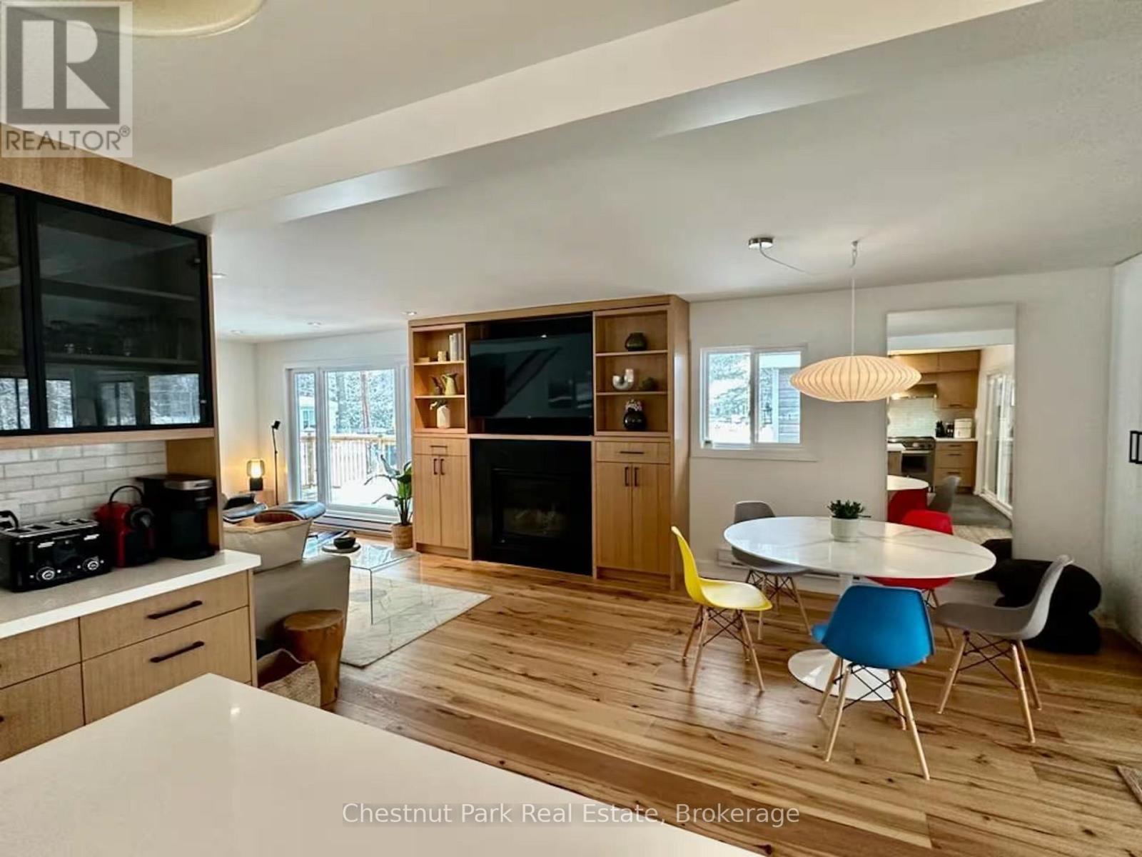 1002 Chippawa Avenue, Gravenhurst (Muskoka (S)), ON