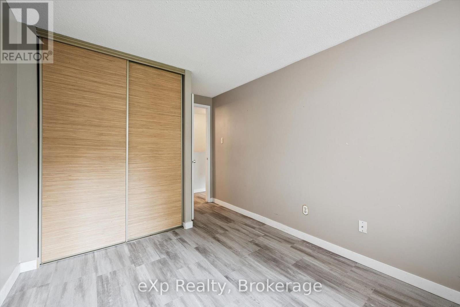 129 - 45 Marksam Road, Guelph (Willow West/Sugarbush/West Acres), ON