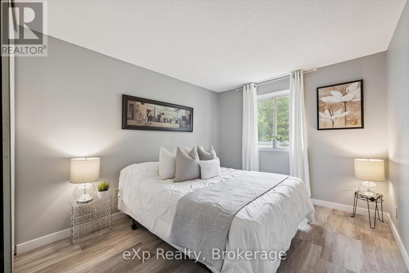 129 - 45 Marksam Road, Guelph (Willow West/Sugarbush/West Acres), ON