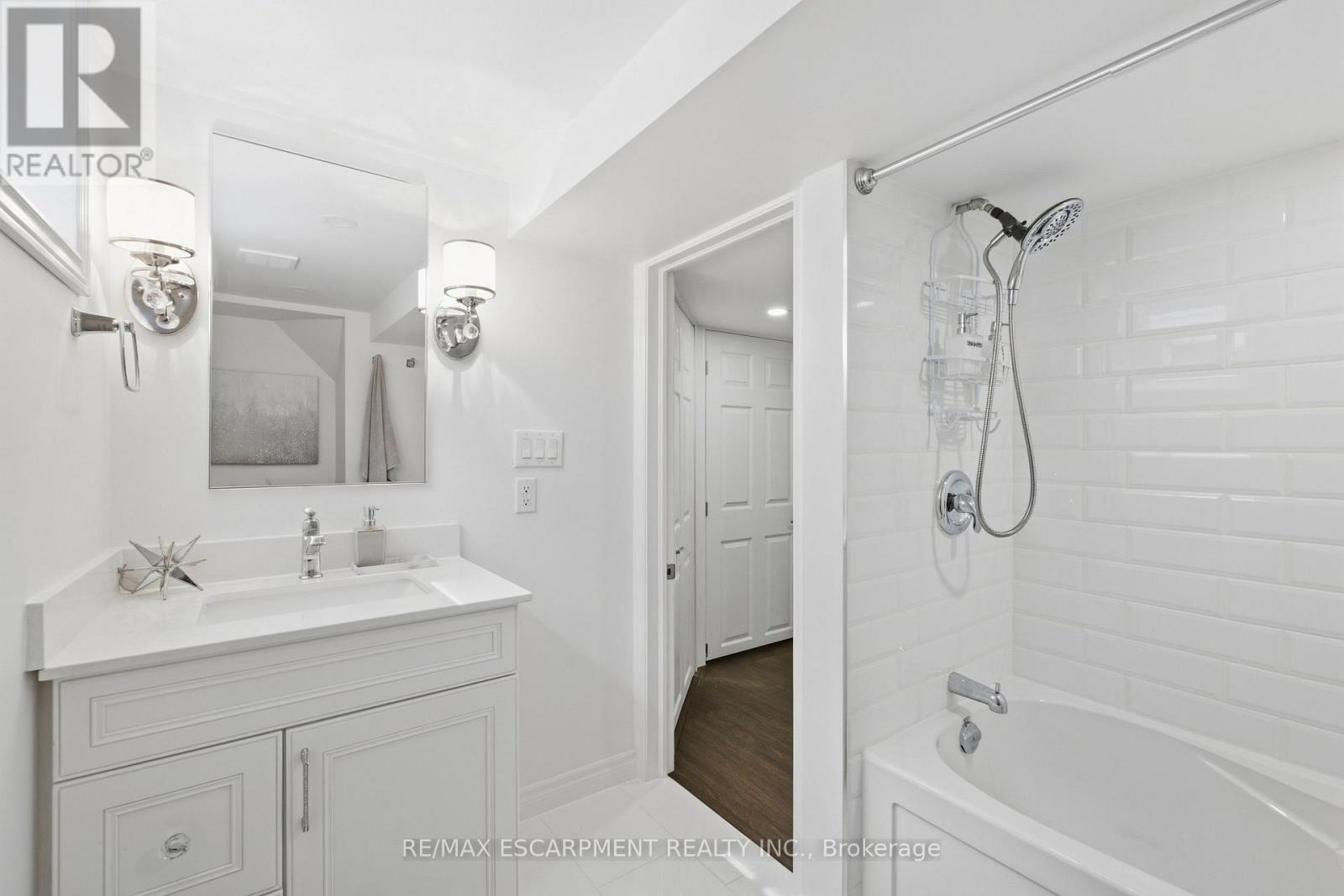 22 Sycamore Street, Hamilton, ON