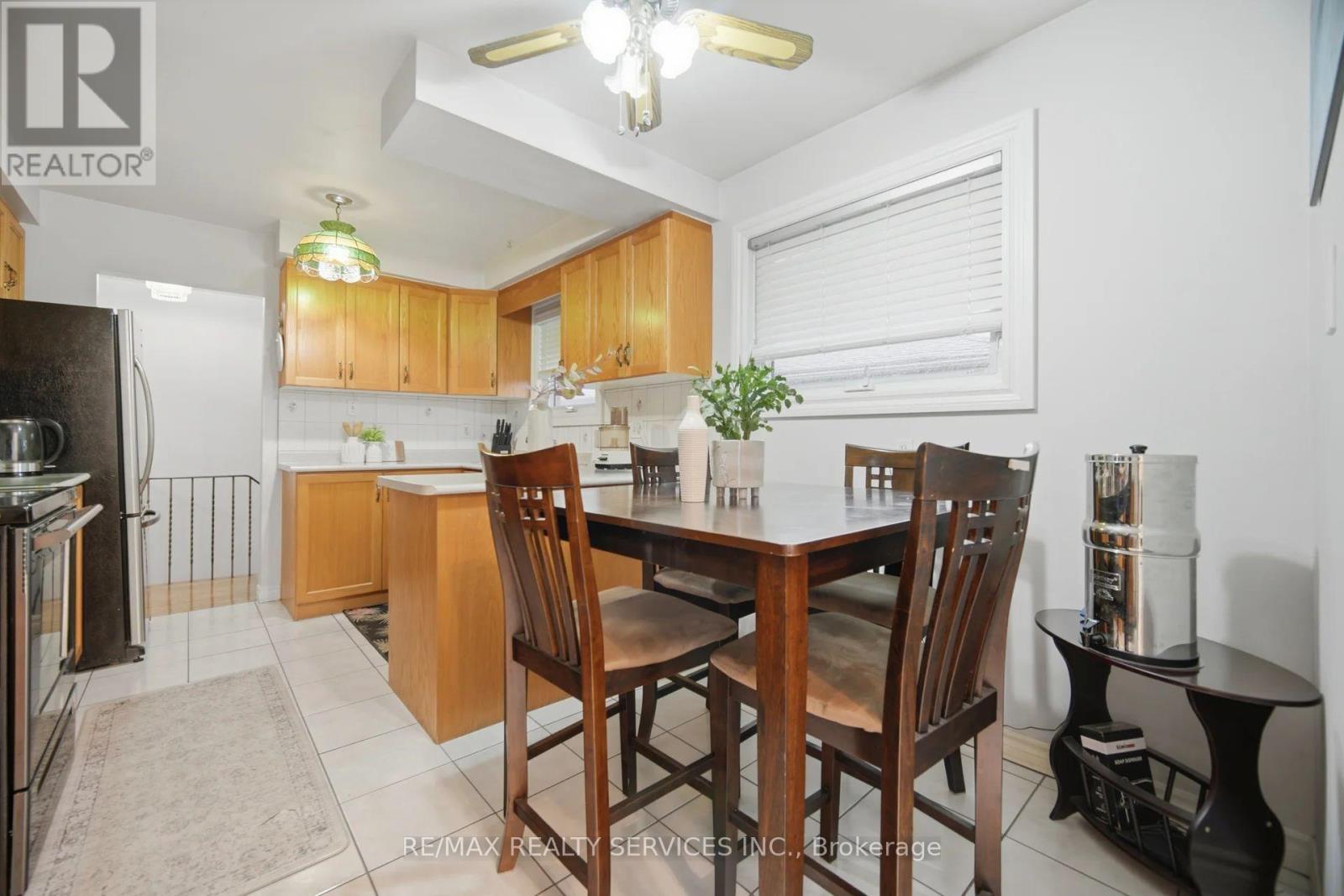 2414 Whaley Drive, Mississauga, ON