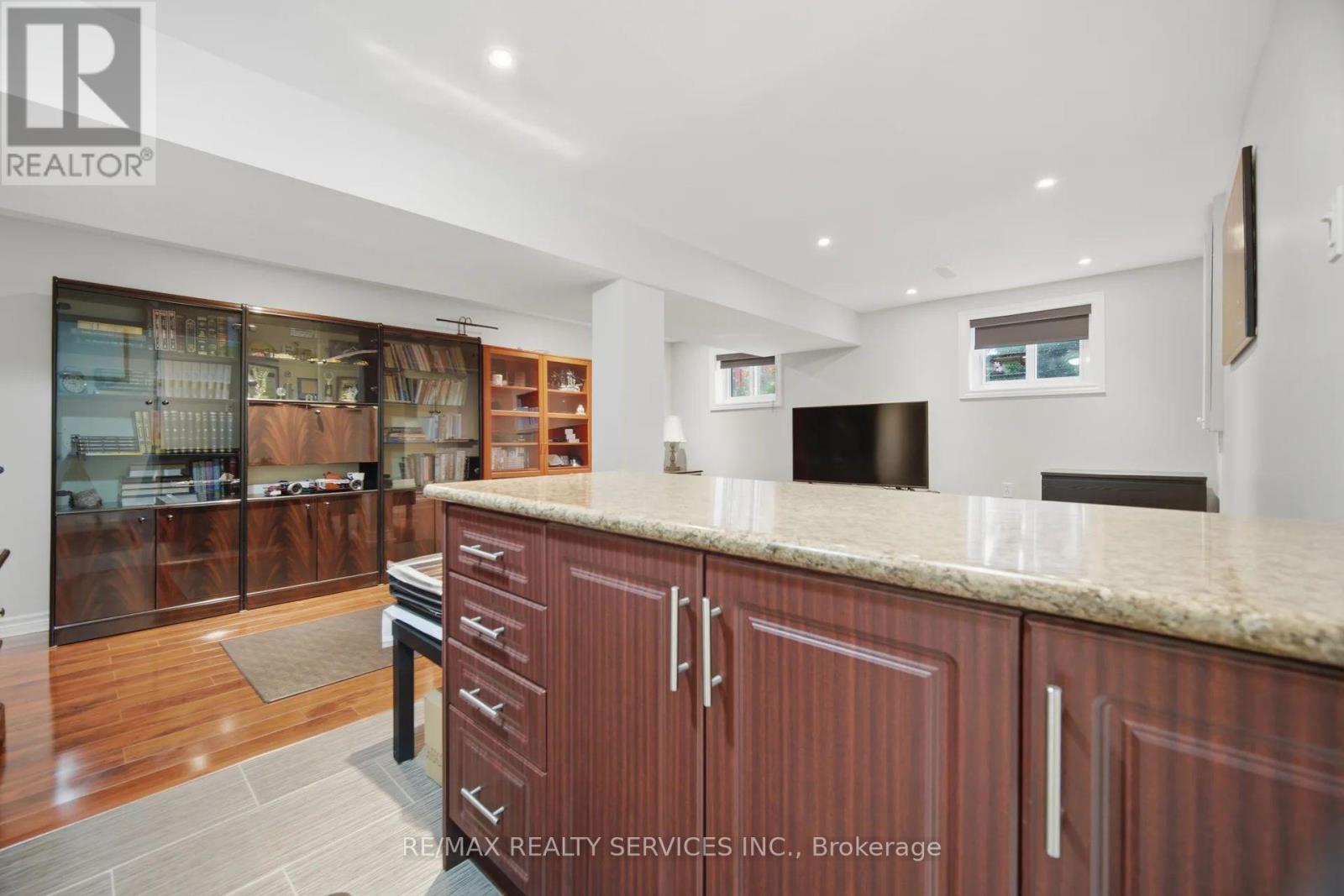 2414 Whaley Drive, Mississauga, ON