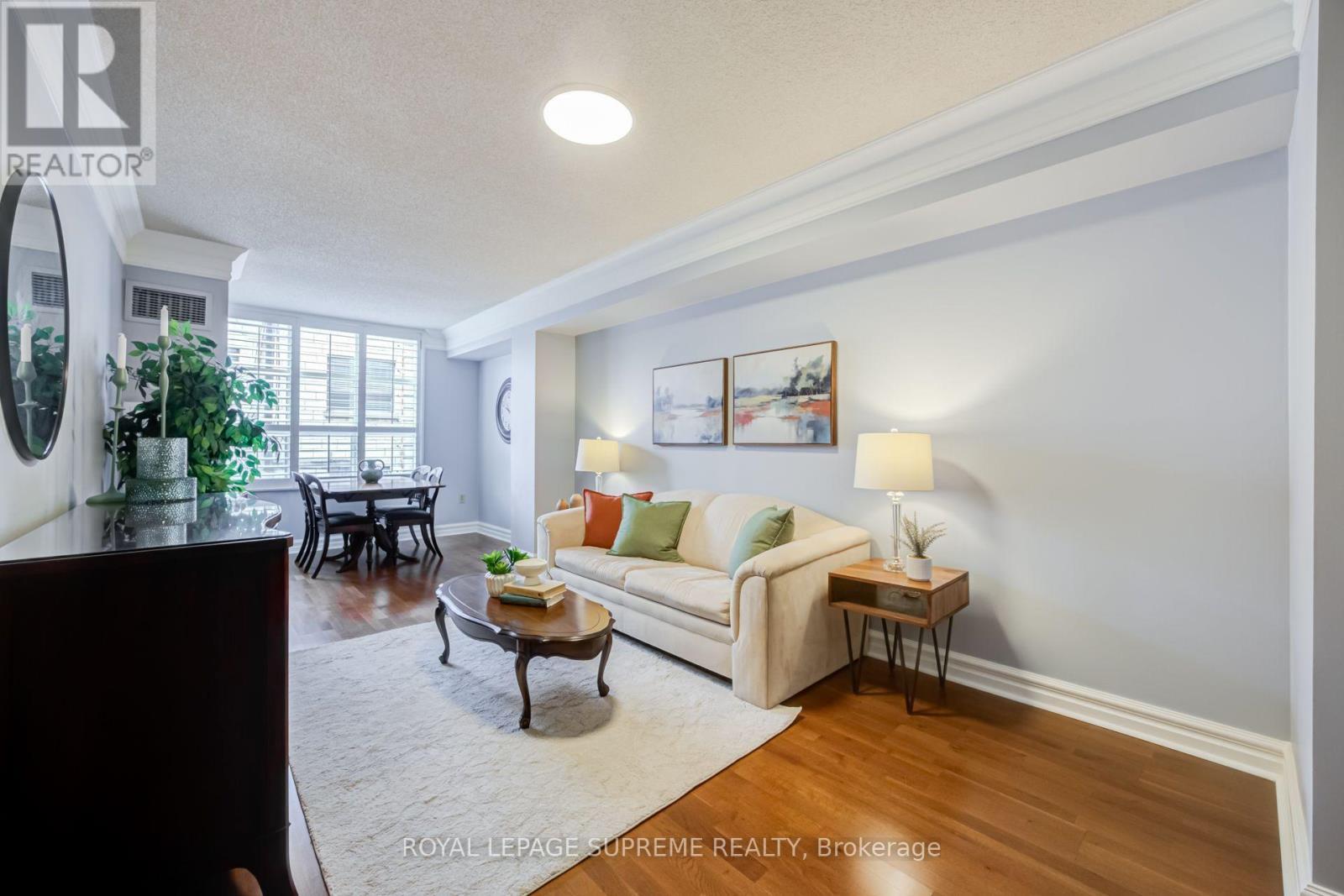 204 - 221 Robinson Street E, Oakville, ON