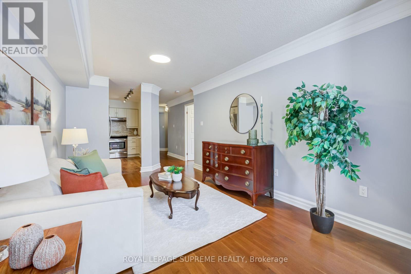 204 - 221 Robinson Street E, Oakville, ON