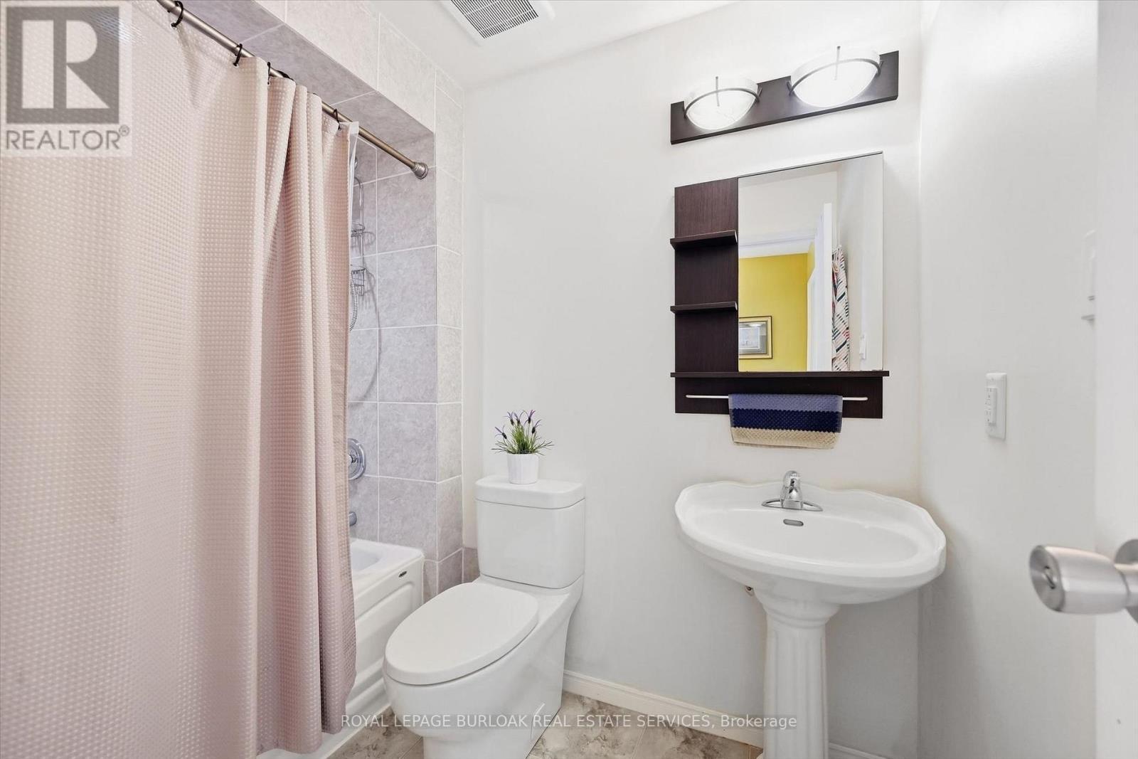 7 - 1576 Kerns Road, Burlington, ON