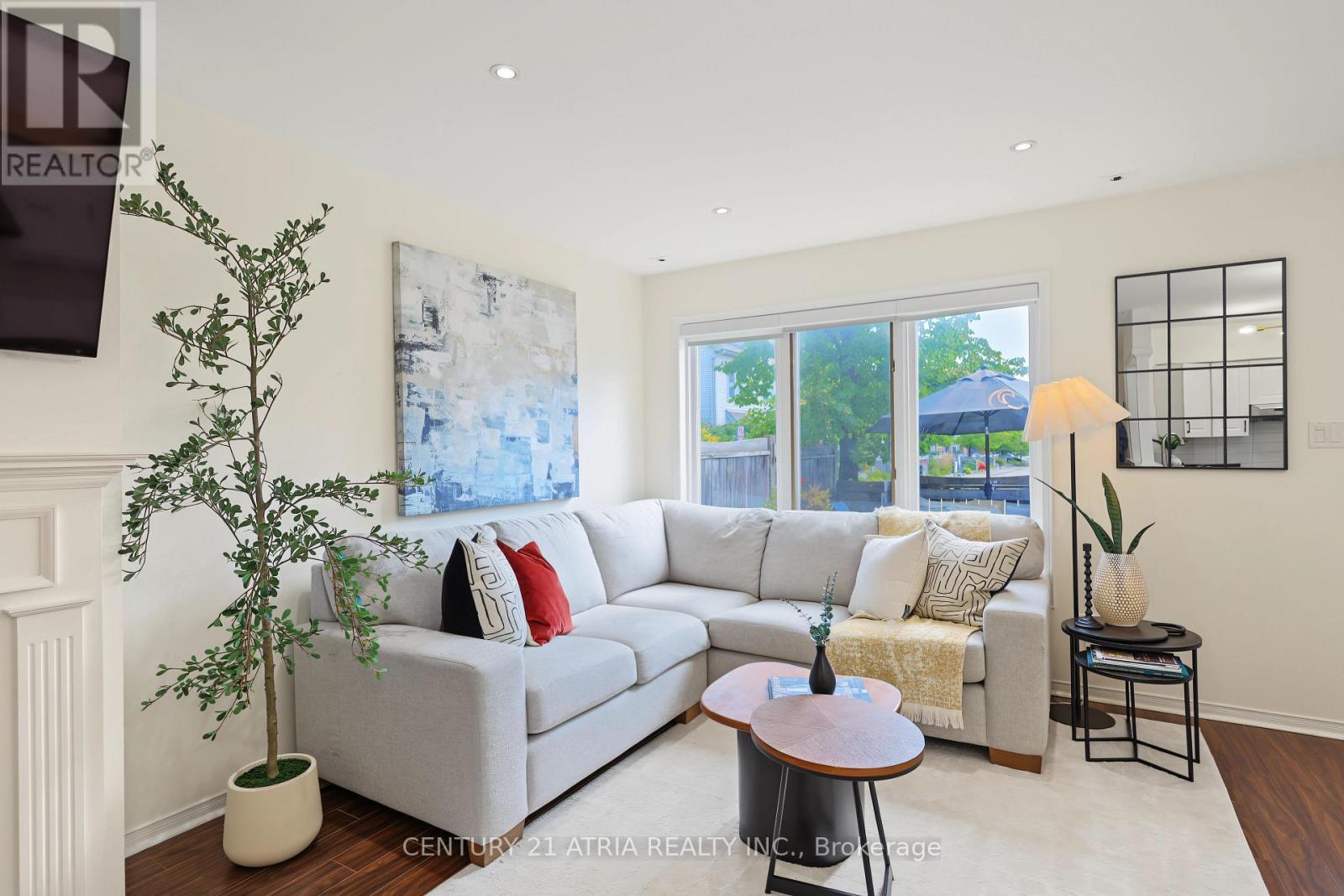 5 - 1241 Parkwest Place, Mississauga, ON