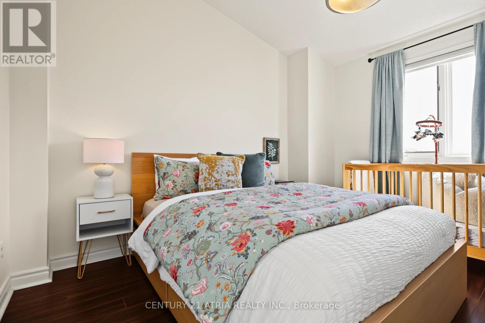5 - 1241 Parkwest Place, Mississauga, ON