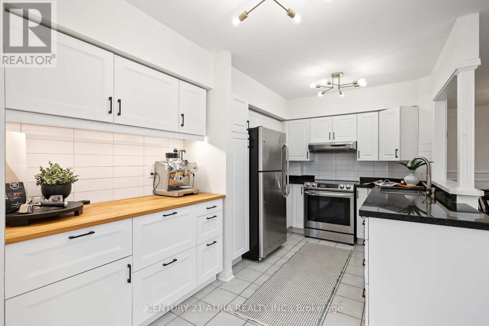 5 - 1241 Parkwest Place, Mississauga, ON