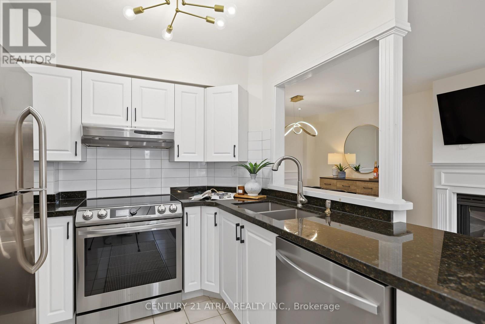 5 - 1241 Parkwest Place, Mississauga, ON